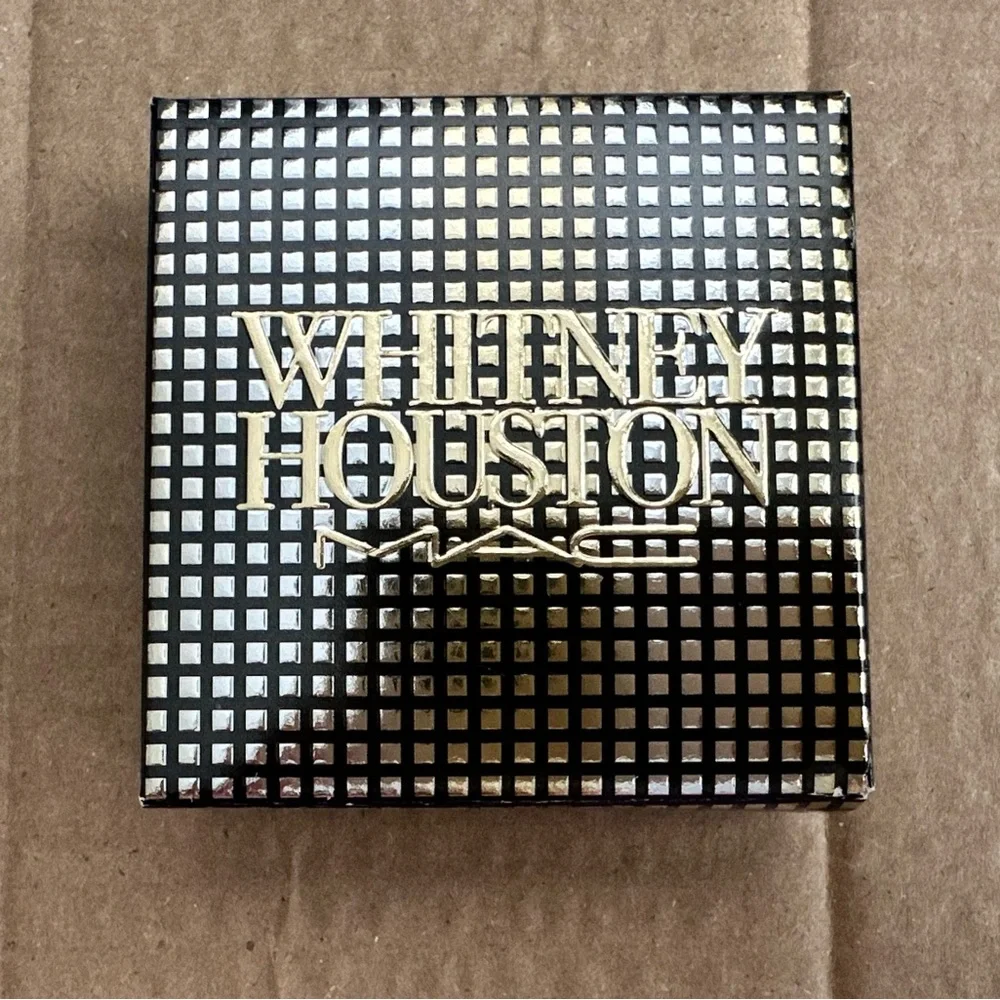 MAC Whitney Houston Nippy’s Plum Rose Blush BNIB